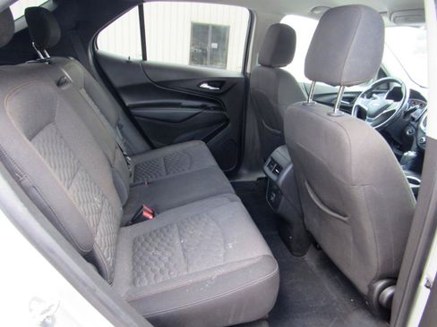 Used 2020 Chevrolet Equinox LT w/ Driver Convenience Package FWD image 7