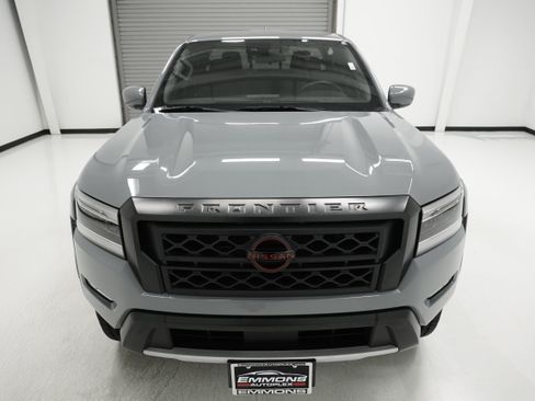 Used 2023 Nissan Frontier PRO-4X w/ Technology Package AWD/4WD image 2