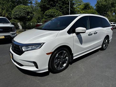 Used 2023 Honda Odyssey Elite image 9