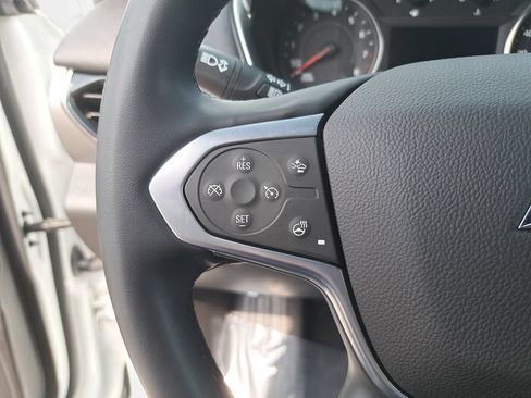 Used 2023 Chevrolet Traverse LT AWD/4WD image 19
