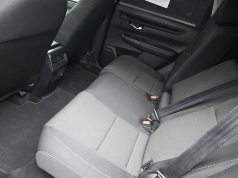 Used 2025 Honda CR-V LX image 18