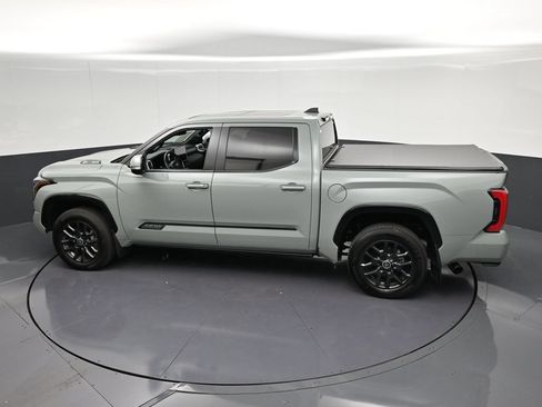 Used 2024 Toyota Tundra Platinum AWD/4WD image 28