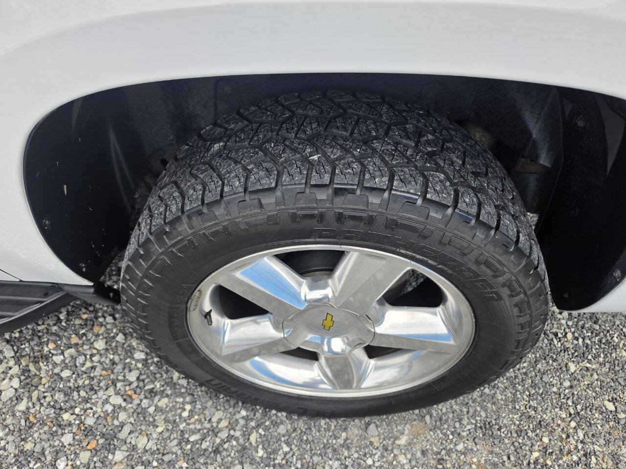 Used 2011 Chevrolet Avalanche LTZ AWD/4WD image 31