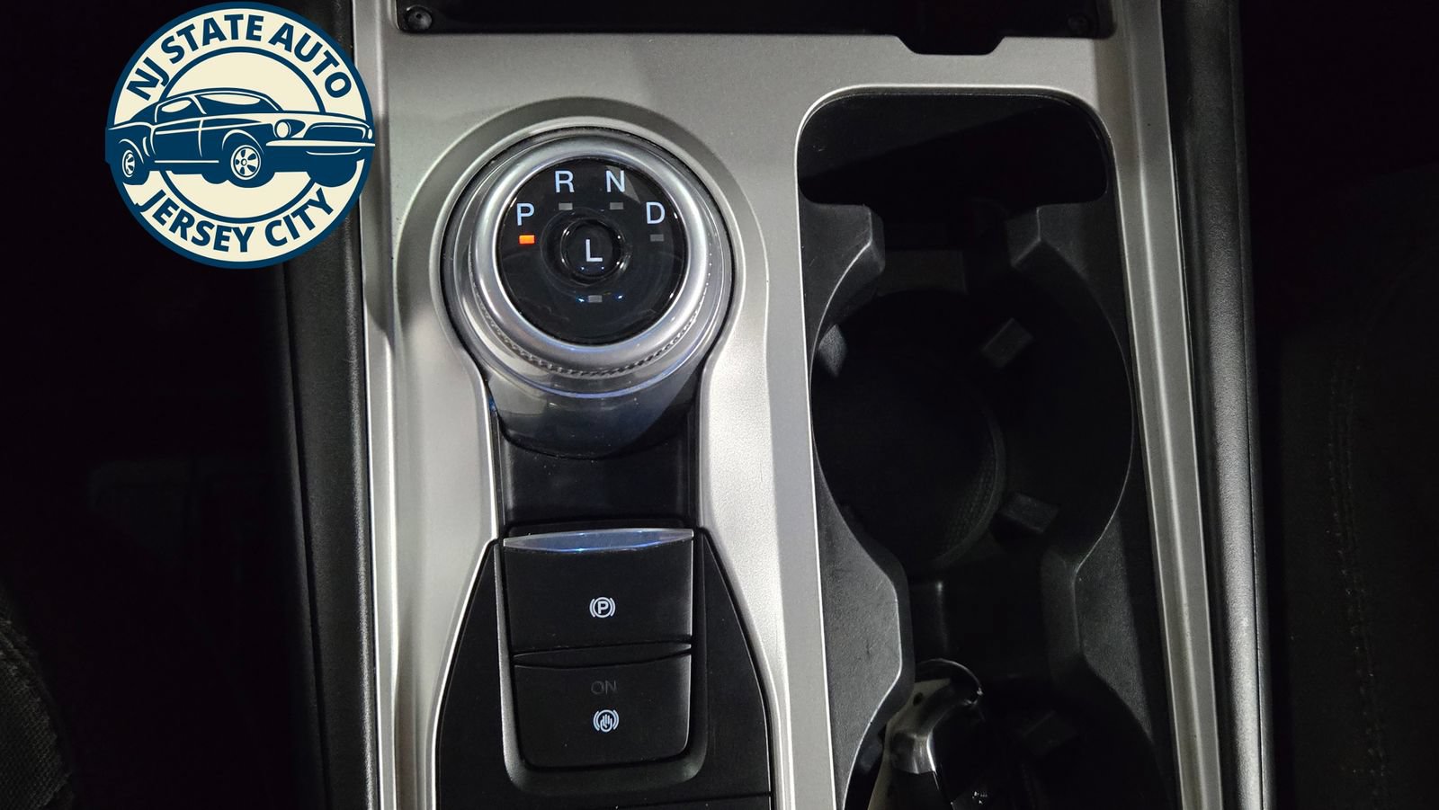 Used 2022 Ford Explorer XLT AWD/4WD image 22