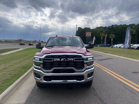 Used 2025 RAM 2500 Tradesman AWD/4WD image 3