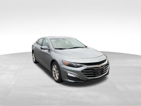 Used 2024 Chevrolet Malibu LT image 3