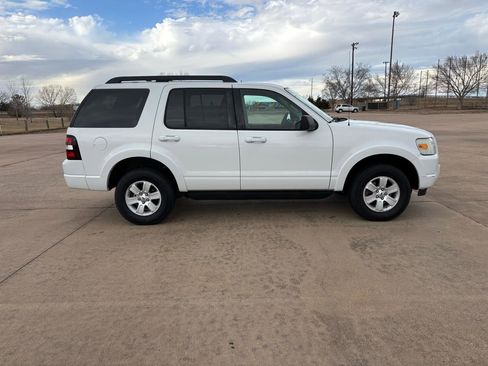Used 2009 Ford Explorer XLT image 23