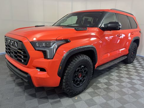 Used 2023 Toyota Sequoia TRD Pro AWD/4WD image 9