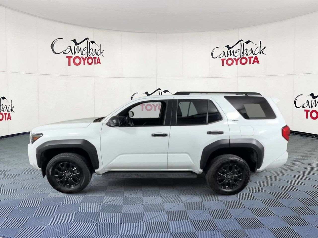 Used 2025 Toyota 4Runner SR5 AWD/4WD image 8