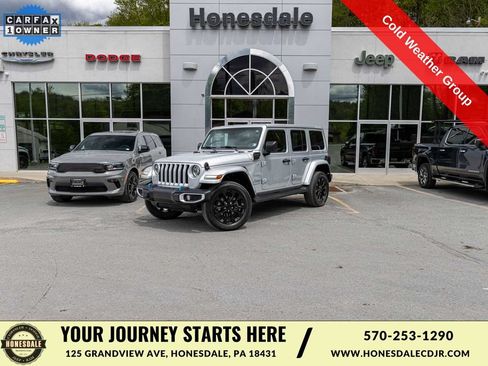 Used 2023 Jeep Wrangler Unlimited Sahara w/ Cold Weather Group AWD/4WD image 1