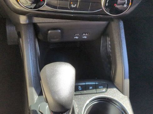 Certified 2025 Chevrolet TrailBlazer LT AWD/4WD image 30