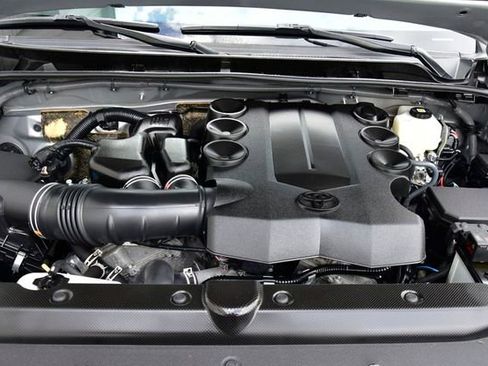 Certified 2024 Toyota 4Runner SR5 Premium image 33