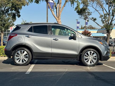 Used 2020 Buick Encore Preferred w/ Safety Package AWD/4WD image 8