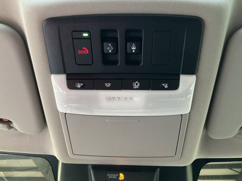 Used 2026 Nissan Rogue SV image 36