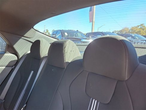 Certified 2025 Hyundai Elantra Sport image 12