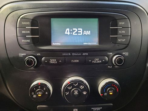 Used 2016 Kia Soul + w/ Designer's Package image 25