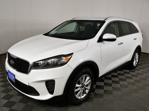 Used 2019 Kia Sorento FWD w/ LX Convenience Package image 10