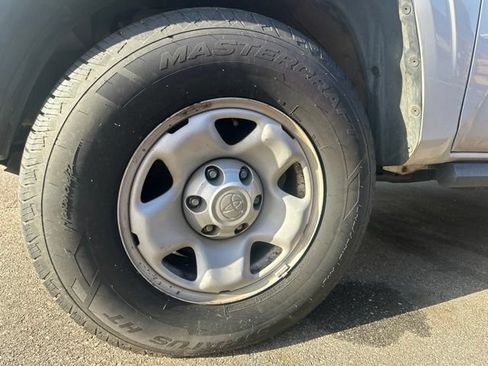 Used 2018 Toyota Tacoma SR w/ SR Convenience Package RWD image 17