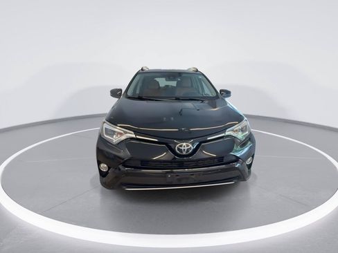 Used 2017 Toyota RAV4 Limited AWD/4WD image 2