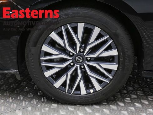 Used 2025 Nissan Altima 2.5 SV image 32