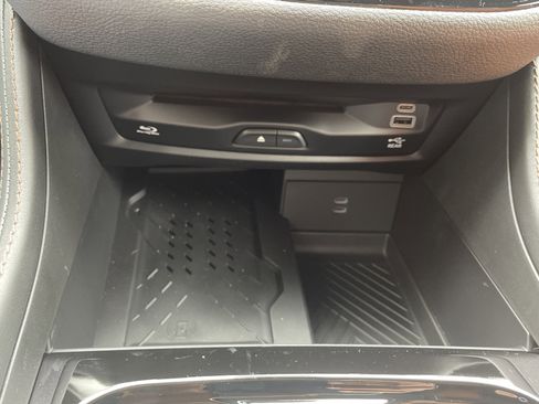 New 2026 Chrysler Pacifica Pinnacle image 31