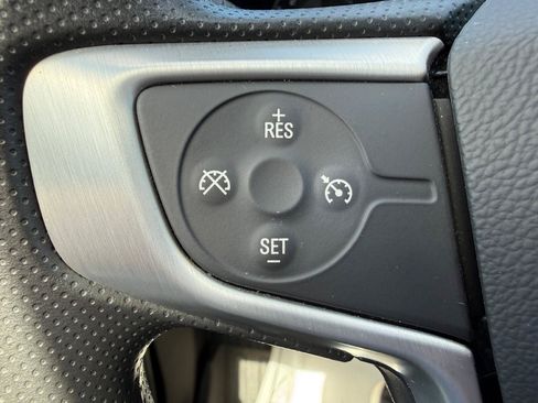 Used 2024 GMC Terrain SLE w/ Driver Convenience Package FWD image 19