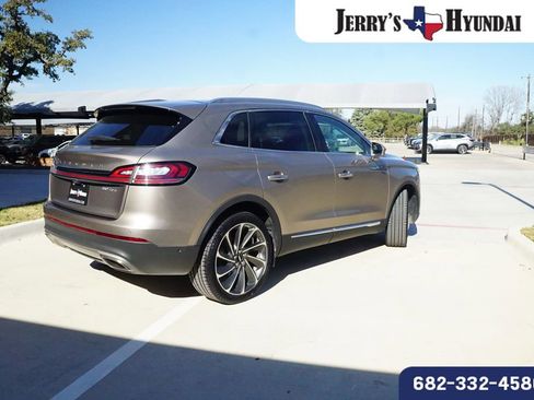 Used 2020 Lincoln Nautilus Reserve w/ Equipment Group 201A image 7