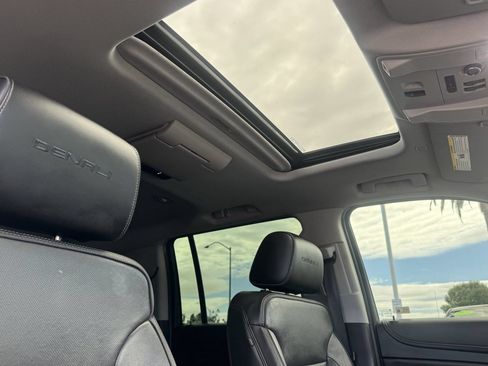 Used 2019 GMC Yukon XL Denali w/ Denali Ultimate Package AWD/4WD image 26