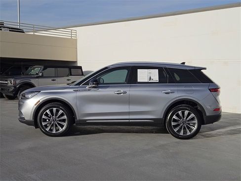 Used 2022 Lincoln Corsair Reserve w/ Equipment Group 201A image 4