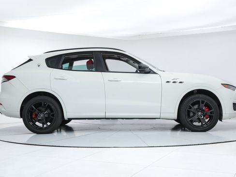 Certified 2022 Maserati Levante GT image 6
