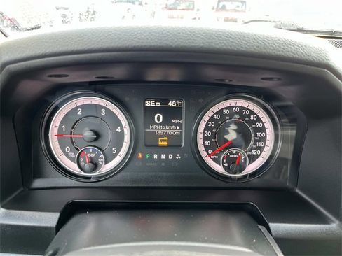 Used 2018 RAM 3500 Tradesman w/ Chrome Appearance Group image 33