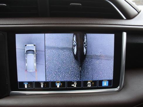 Used 2021 GMC Yukon Denali w/ Denali Premium Package image 38