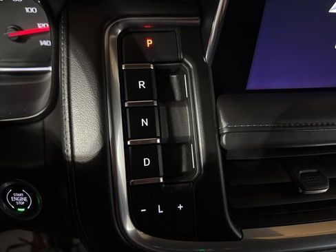 Used 2021 Chevrolet Suburban LT AWD/4WD image 13