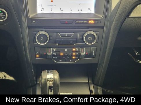 Used 2018 Ford Explorer XLT w/ Equipment Group 202A AWD/4WD image 22