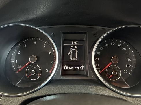 Used 2011 Volkswagen Golf 4-Door FWD image 12