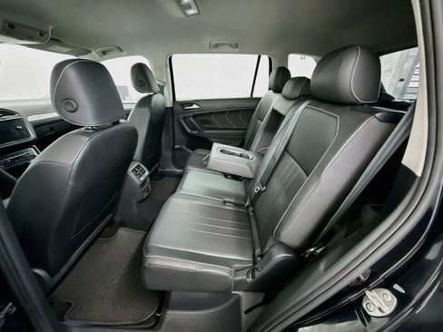 Used 2023 Volkswagen Tiguan SE FWD image 26