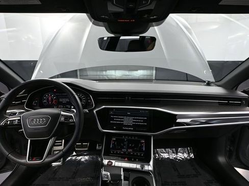 Used 2021 Audi RS 6 AWD/4WD image 31