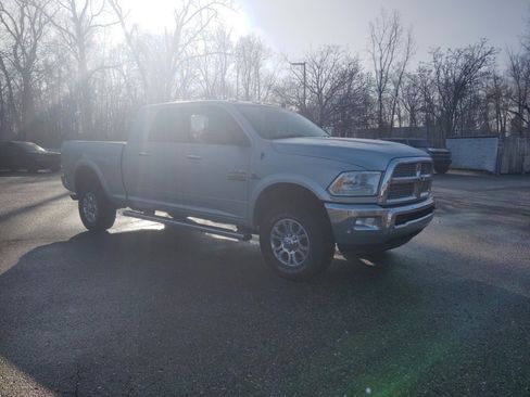 Used 2018 RAM 2500 Laramie w/ Convenience Group image 7