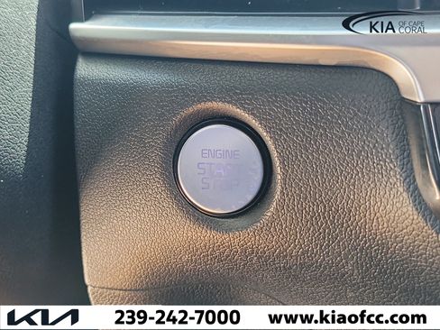 Certified 2024 Kia Sorento S FWD image 30