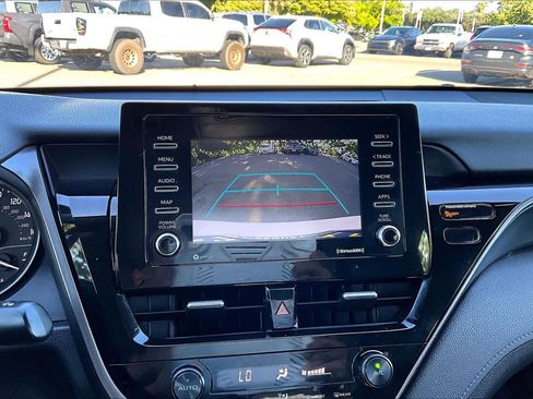 Used 2021 Toyota Camry SE image 26