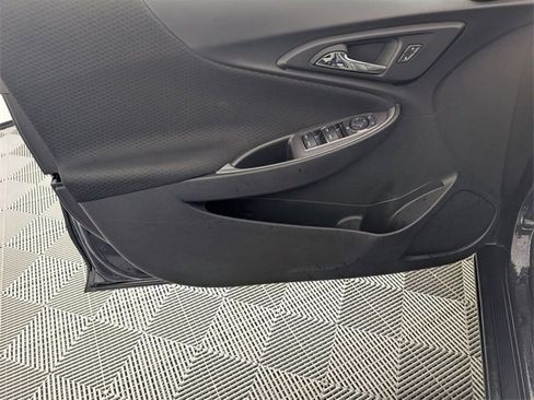 Used 2023 Chevrolet Malibu LT image 9