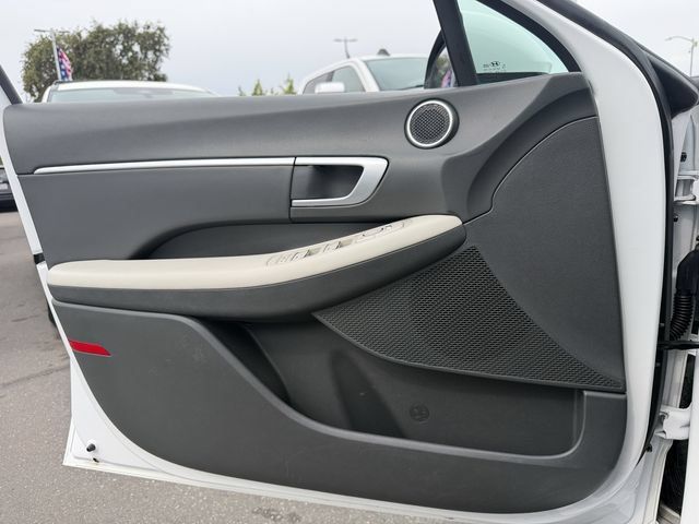 Used 2025 Hyundai Sonata SEL FWD image 13