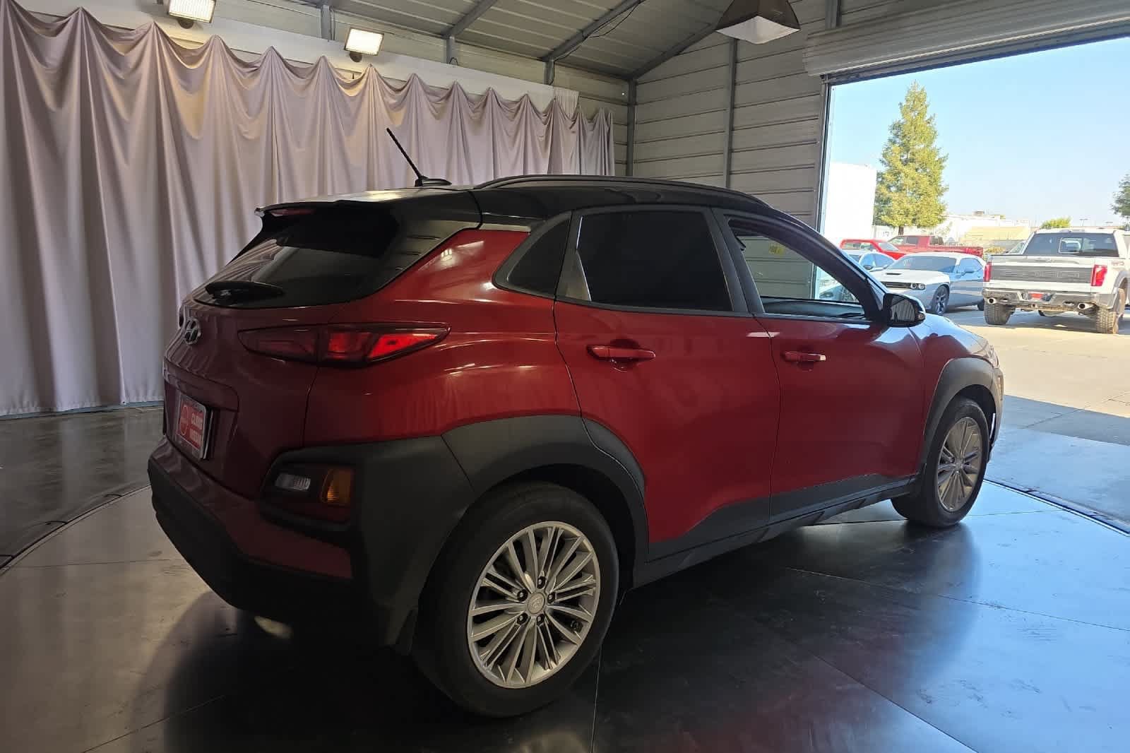 Used 2019 Hyundai Kona SEL FWD image 3
