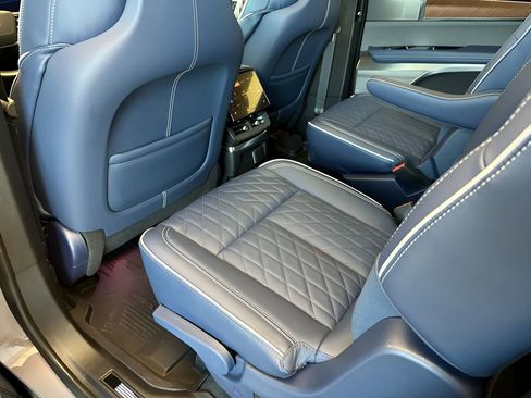 New 2026 Cadillac Vistiq Premium Luxury image 15