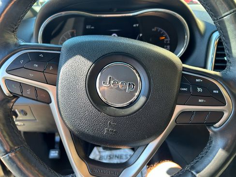 Used 2018 Jeep Grand Cherokee Limited image 13