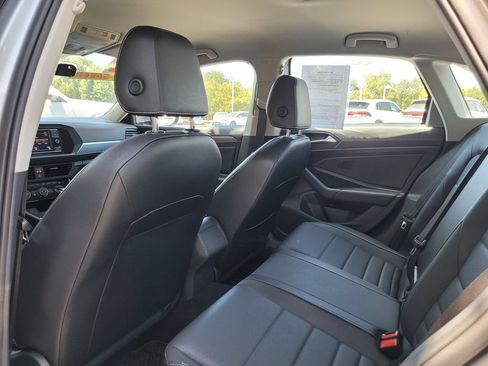 Used 2022 Volkswagen Jetta SE FWD image 15