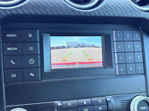 Used 2019 Ford Mustang image 16