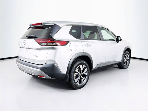 Used 2023 Nissan Rogue SV AWD/4WD image 11
