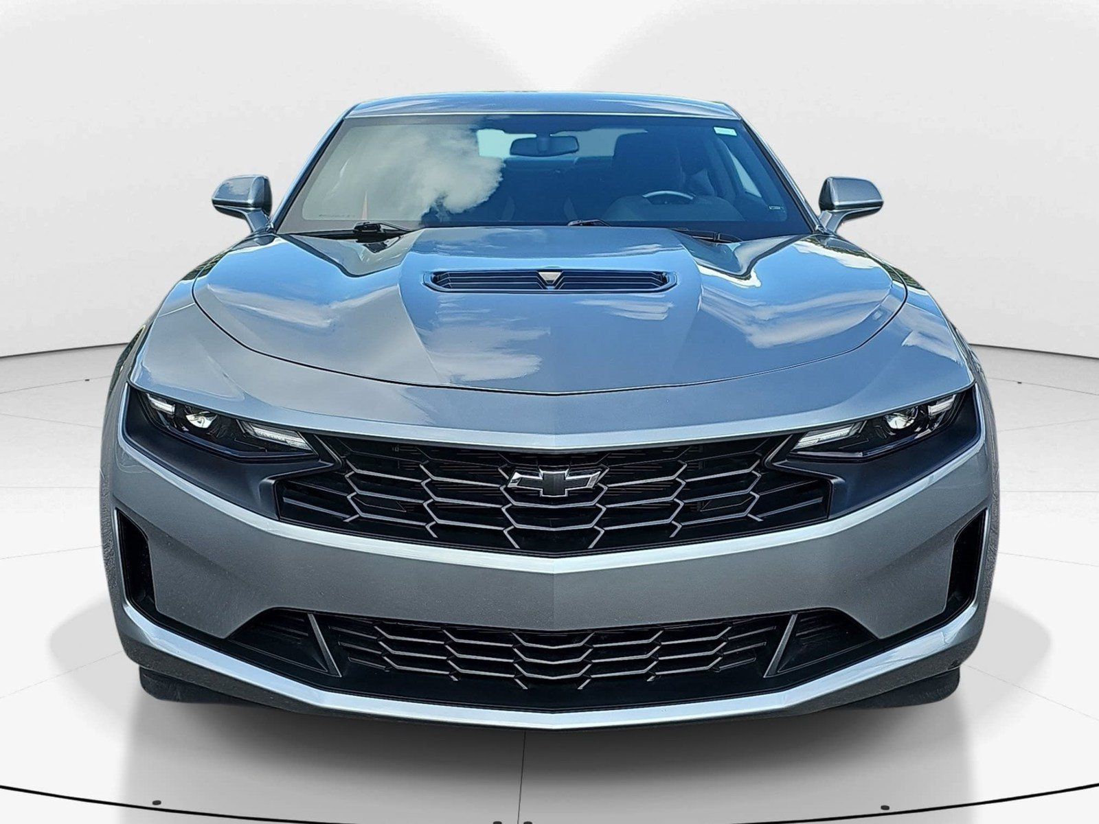 Used 2024 Chevrolet Camaro LT w/ Technology Package RWD image 9