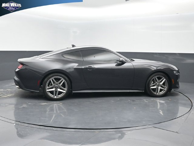 Used 2024 Ford Mustang Coupe RWD image 8